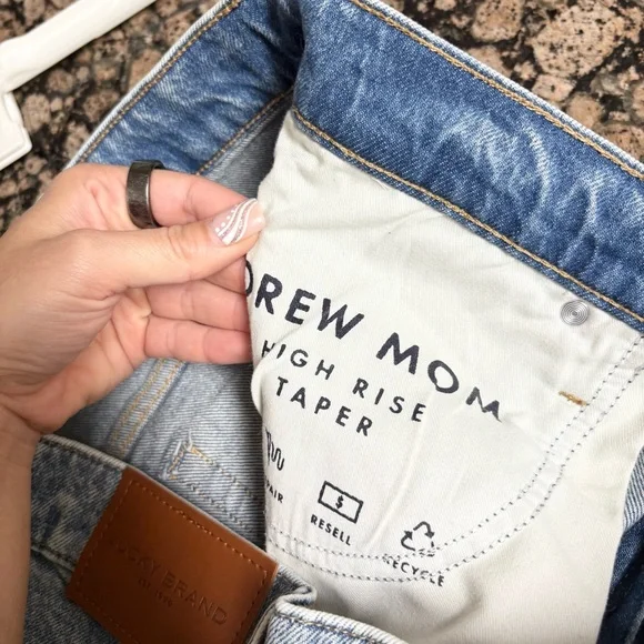Lucky Brand Drew Mom Jeans High Rise Button Fly Taper Blue Distressed Sz 14/32A - Picture 6 of 7